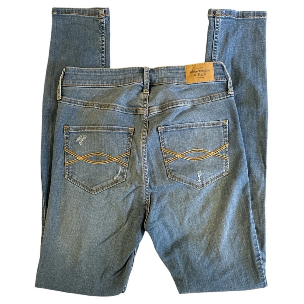 Abercrombie and Fitch Distressed Skinny Jeans Size 4R Waist 27